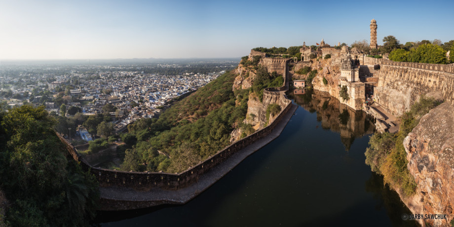 A panoramic view of the Gaumukh Reservoir, Chittorgarh, and Chittorgarh fort.
