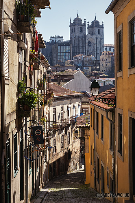 Hillside buildings frame Porto's Cathedral towering above the city.