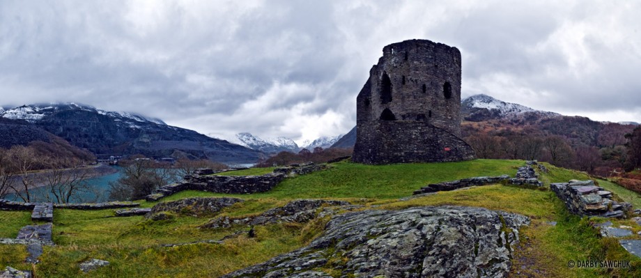 A panoramic view of the keep of Dolbadarn Castle and its surroundings in the Llanberis Pass in North Wales.